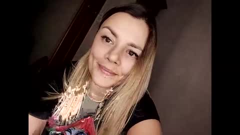 Snapshot of krisssexi chatting on November 7, 7:14 pm KrissSexi online show from November 7, 7:14 pm