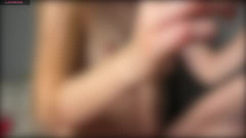 KrisTiny online show from June 7, 7:39 pm