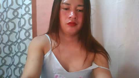 Snapshot of kristalheart chatting on October 23, 10:52 pm krunchee online show from October 23, 10:52 pm