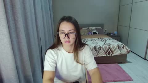 Snapshot of kristall_xxx chatting on September 17, 6:15 am twitter Annemarye 23 online show from September 17, 6:15 am