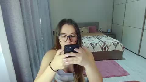 twitter    Annemarye 23 online show from July 31, 6:24 am
