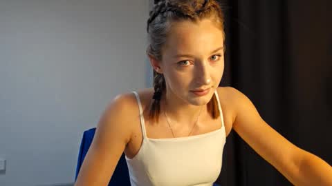 kristandaty online show from February 11, 4:01 pm