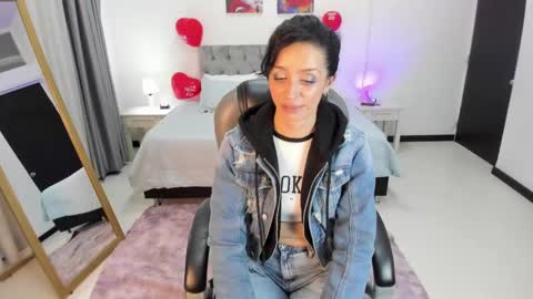 Sophia online show from February 17, 7:42 pm