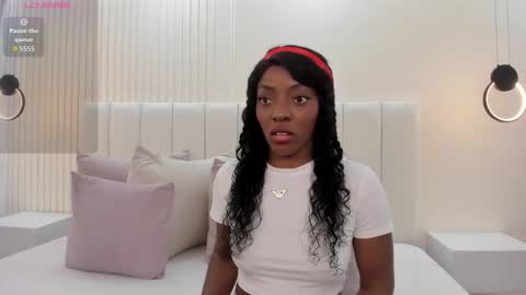 Kristen Rodriguez online show from November 26, 5:14 pm