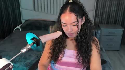 Snapshot of kristenbread chatting on October 4, 7:45 pm Kristen Bread online show from October 4, 7:45 pm