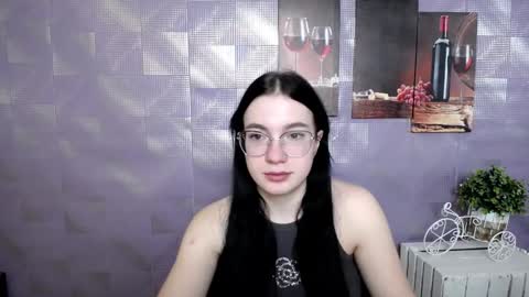 Kristen online show from November 14, 8:24 am