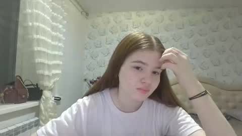 Snapshot of kristiancommes chatting on July 22, 10:12 pm Alisa online show from July 22, 10:12 pm