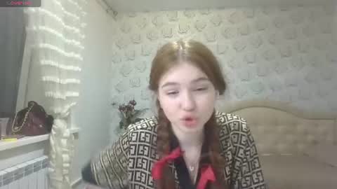 Snapshot of kristiancommes chatting on July 29, 8:40 pm Alisa online show from July 29, 8:40 pm