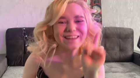 kristibiz online show from March 15, 11:38 am