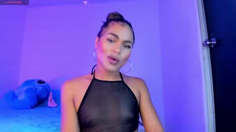 Snapshot of kristiingaines_ chatting on March 1, 10:42 pm kristin online show from March 1, 10:42 pm