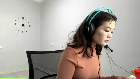 Rin online show from April 17, 1:36 pm