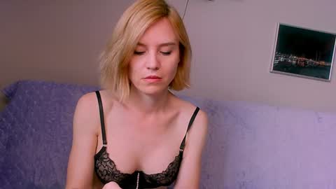 Snapshot of kristina_vagner chatting on July 7, 3:53 am kristina_vagner online show from July 7, 3:53 am