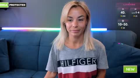 Snapshot of kristinasexyhot chatting on July 4, 10:43 am Muscle Queen online show from July 4, 10:43 am