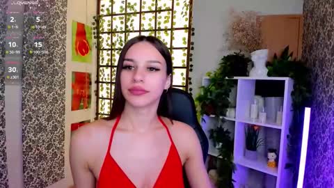 Snapshot of kristine_beauty chatting on December 1, 8:41 am Kristi online show from December 1, 8:41 am