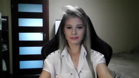 KristineAmore online show from September 18, 6:26 am