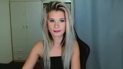 KristineAmore online show from November 25, 7:19 am