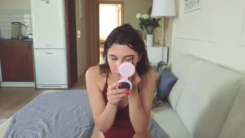 Snapshot of kristinedean chatting on October 27, 7:12 am Kristi online show from October 27, 7:12 am