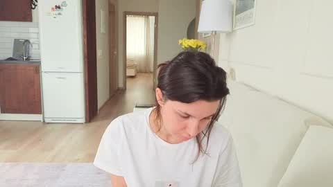 Kristi online show from April 28, 7:46 am