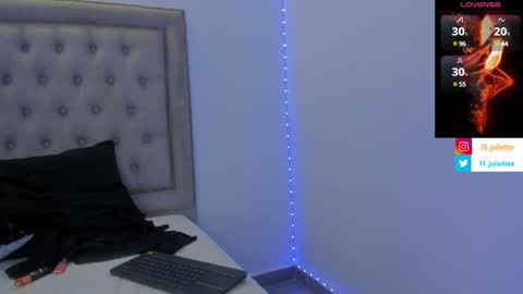 Snapshot of kristy_calderon chatting on December 10, 11:19 pm Juliette online show from December 10, 11:19 pm