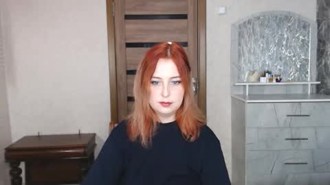 Snapshot of kristy_fran chatting on September 9, 8:19 pm Kristy online show from September 9, 8:19 pm