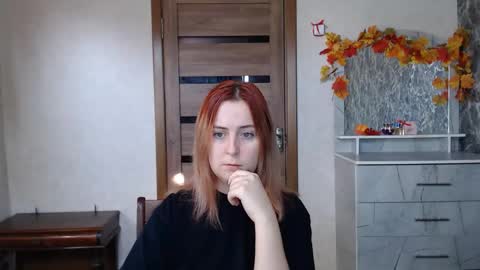 Snapshot of kristy_fran chatting on September 27, 3:33 am Kristy online show from September 27, 3:33 am