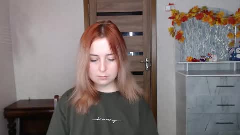 Snapshot of kristy_fran chatting on September 29, 8:35 pm Kristy online show from September 29, 8:35 pm