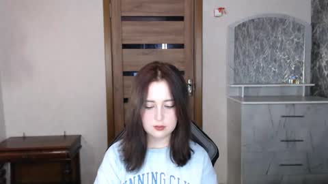 Snapshot of kristy_fran chatting on October 18, 8:31 pm Kristy online show from October 18, 8:31 pm