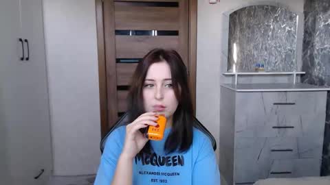 Snapshot of kristy_fran chatting on October 24, 10:11 am Kristy online show from October 24, 10:11 am