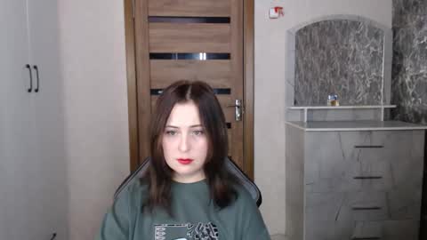 Snapshot of kristy_fran chatting on October 26, 9:31 pm Kristy online show from October 26, 9:31 pm