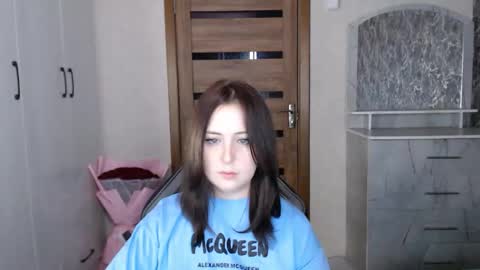 Snapshot of kristy_fran chatting on November 7, 8:53 pm Kristy online show from November 7, 8:53 pm