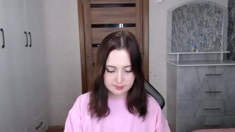 Snapshot of kristy_fran chatting on November 15, 6:59 pm Kristy online show from November 15, 6:59 pm