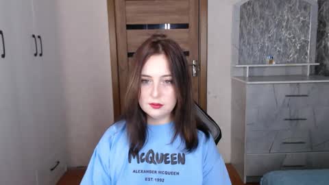 Snapshot of kristy_fran chatting on November 16, 10:48 pm Kristy online show from November 16, 10:48 pm