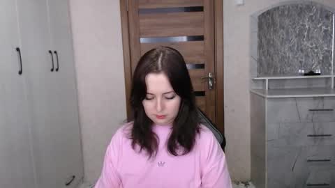 Snapshot of kristy_fran chatting on December 15, 10:52 am Kristy online show from December 15, 10:52 am