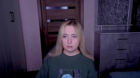Kristy online show from May 19, 2:18 am