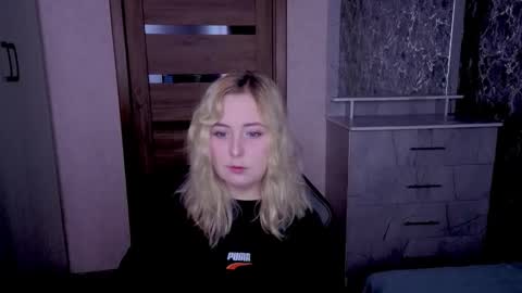 Kristy online show from May 19, 9:21 pm