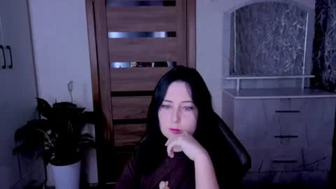Snapshot of kristy_fran chatting on July 7, 10:14 pm Kristy online show from July 7, 10:14 pm