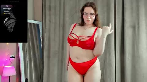 Snapshot of kristy_na_ chatting on November 21, 2:43 am Kristina online show from November 21, 2:43 am