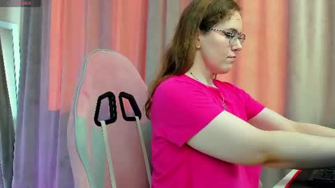 Snapshot of kristy_na_ chatting on July 17, 2:07 am Kristina online show from July 17, 2:07 am