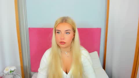 KristyFlowers online show from February 2, 6:15 am