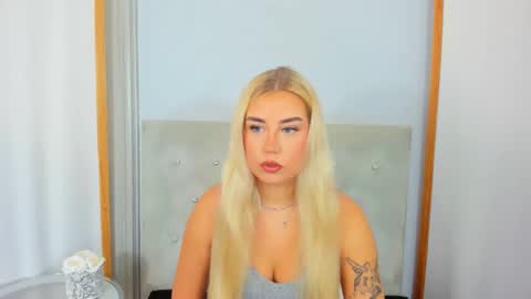 KristyFlowers online show from February 12, 6:08 am