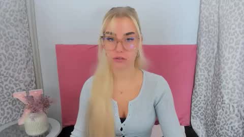 KristyFlowers online show from November 23, 6:13 am