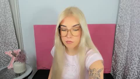 KristyFlowers online show from January 14, 3:50 pm