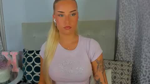 KristyFlowers online show from June 19, 2:32 pm