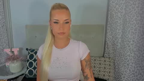 KristyFlowers online show from August 2, 7:12 pm