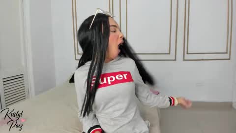 Snapshot of kristyl_paez chatting on November 14, 7:34 pm Cristina online show from November 14, 7:34 pm