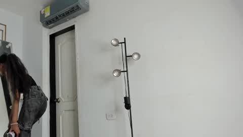 Snapshot of kristyl_paez chatting on February 22, 7:12 pm Cristina online show from February 22, 7:12 pm