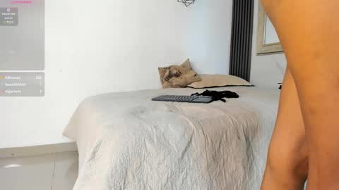 Snapshot of kristyl_paez chatting on February 25, 7:01 pm Cristina online show from February 25, 7:01 pm