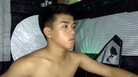 kritthanarkorn online show from February 27, 7:36 pm