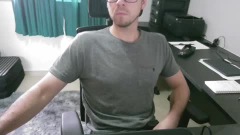 Snapshot of krocr_iras chatting on December 1, 8:03 pm Lucas Edu online show from December 1, 8:03 pm