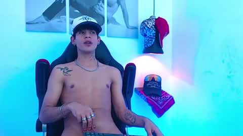 Snapshot of kroddy_sw chatting on January 10, 1:31 pm justym online show from January 10, 1:31 pm